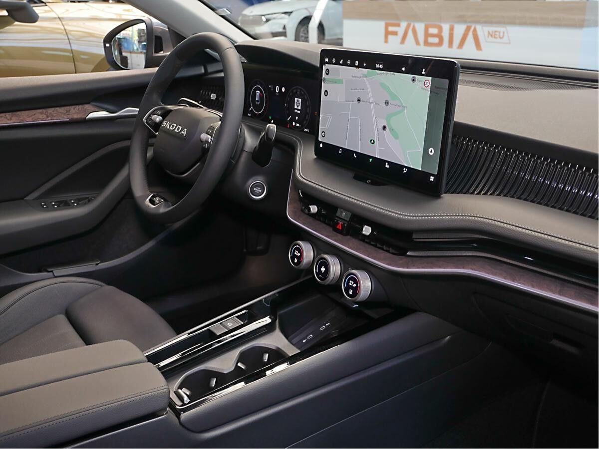 Skoda Superb L&K 1,5 TSI mHEV * RFK KLIMA AHK MATRIX C