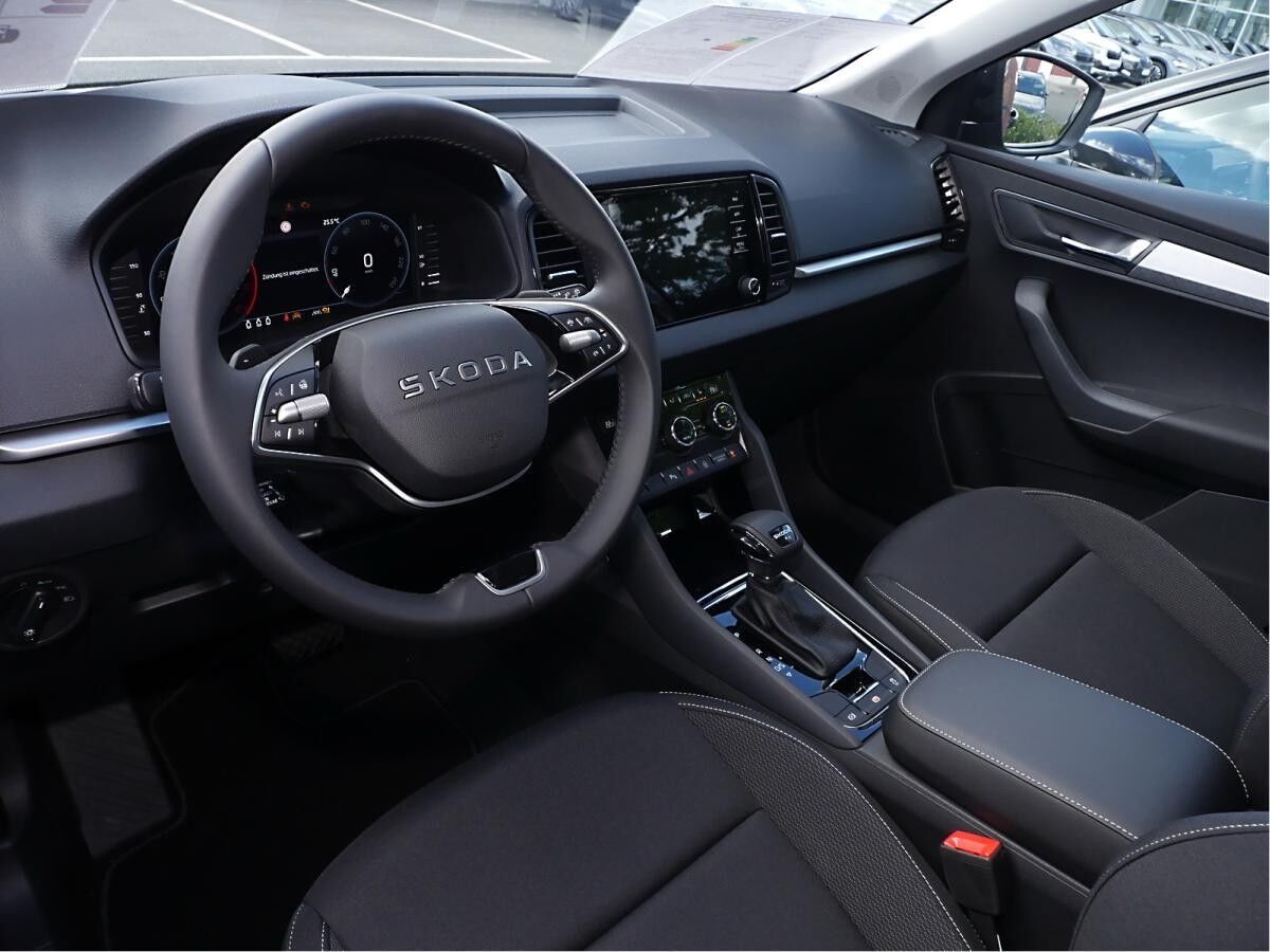 Skoda Karoq Selection 2,0l TDI *RFK SHZ AHK LED*