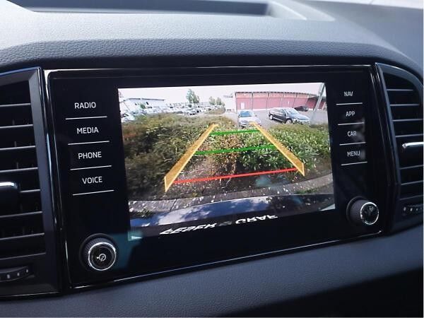 Skoda Karoq Selection 2,0l TDI *RFK SHZ AHK LED*