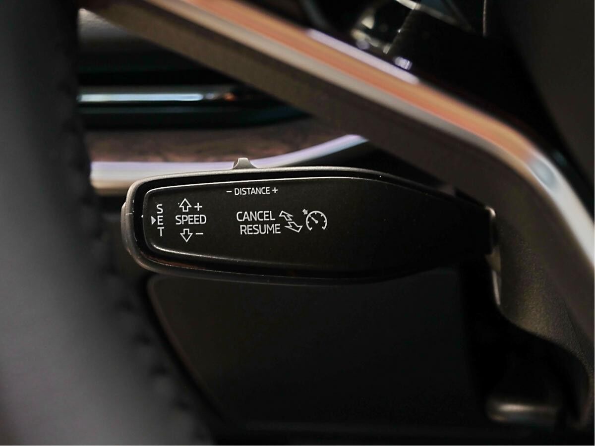 Skoda Superb L&K 1,5 TSI mHEV * RFK KLIMA AHK MATRIX C