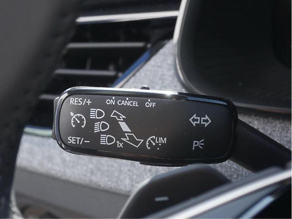 Skoda Scala Selection 1,0l TSI DSG *RFK MATRIX SHZ*