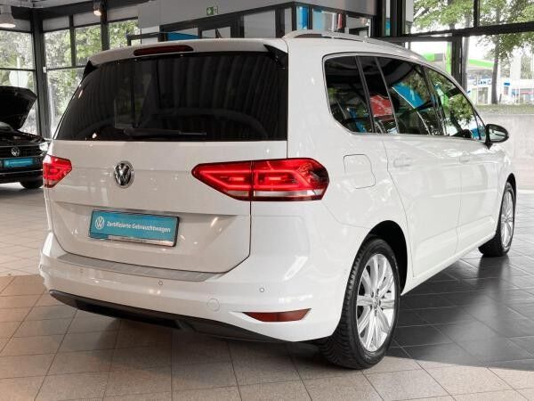 Volkswagen Touran 1.5 TSI Highline AHK CarPlay Pano Massage
