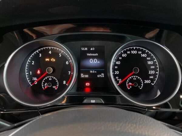 Volkswagen Touran 1.5 TSI Highline AHK CarPlay Pano Massage