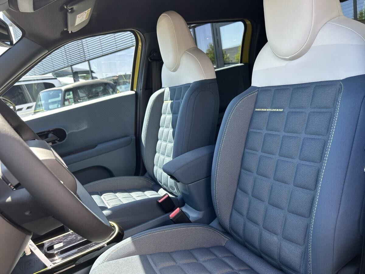 Fiat Grande Panda 🐼 Elektro La Prima inkl. WALLBOX 🌟LED / Kamera/Navi🌟