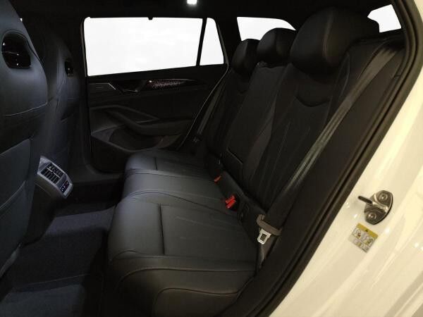 Volkswagen Passat R-Line "Signature" 2,0 l TDI *Lagerfahrzeug*