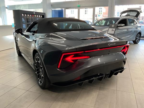 MG Cyberster ⚡ Roadster ⚡ 507km WLTP ⚡ Scherentüren ⚡Cabrio ⚡