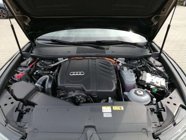 Audi A6 Limousine S-Line 50TFSIe S-tronic / Navi, LED