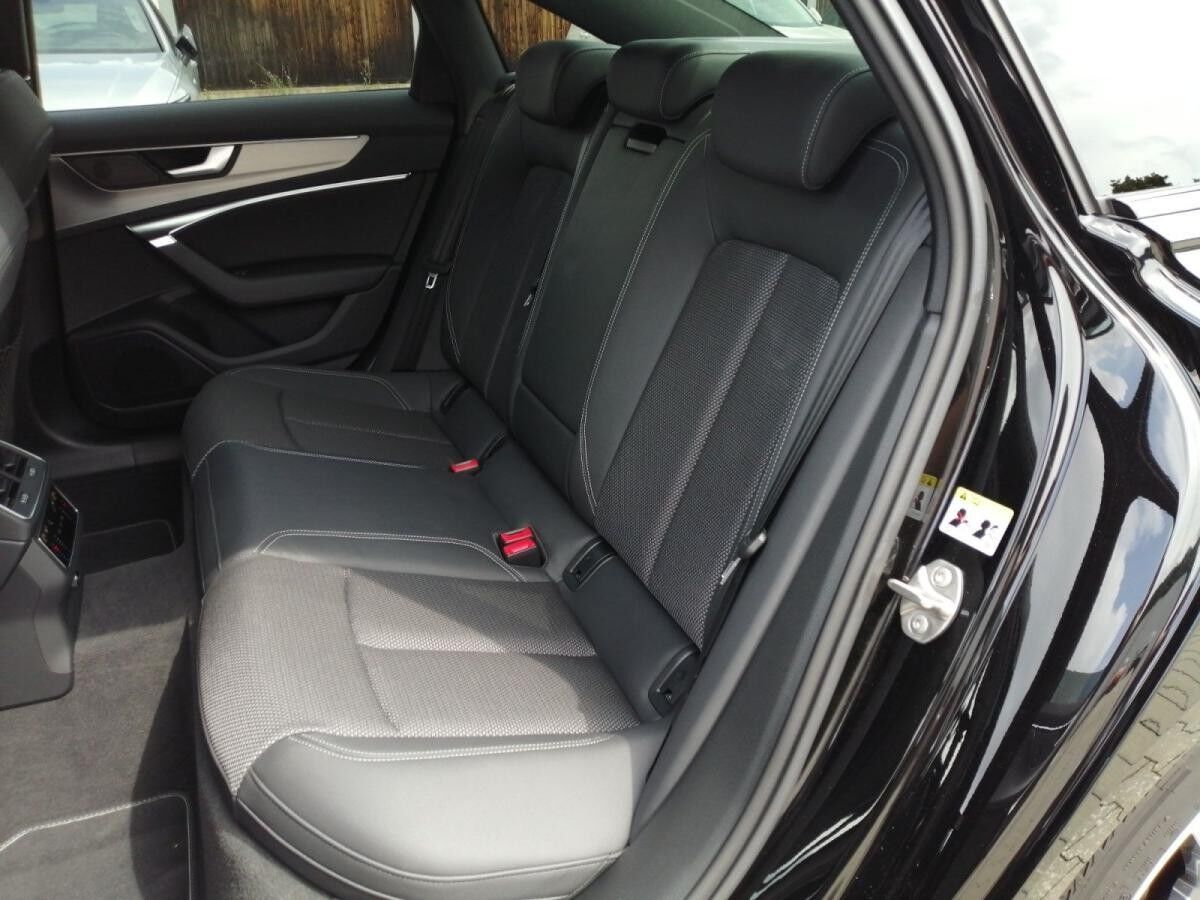 Audi A6 Limousine S-Line 50TFSIe S-tronic / Navi, LED