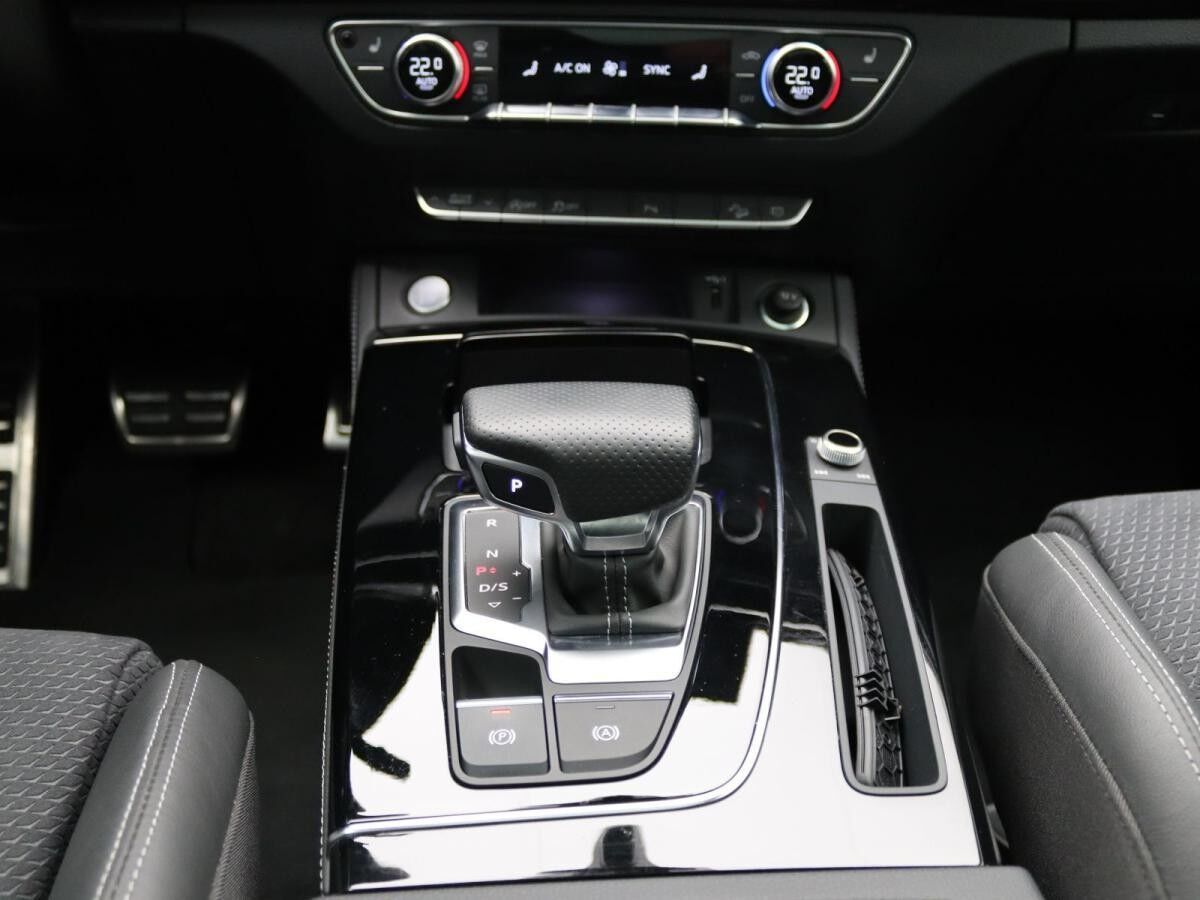 Audi Q5 S-Line 40TDI quattro S-tronic/ Pano, AHK, B&O