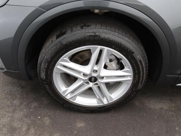Audi Q5 S-Line 40 TDI quattro S-tronic / Matrix, AHK