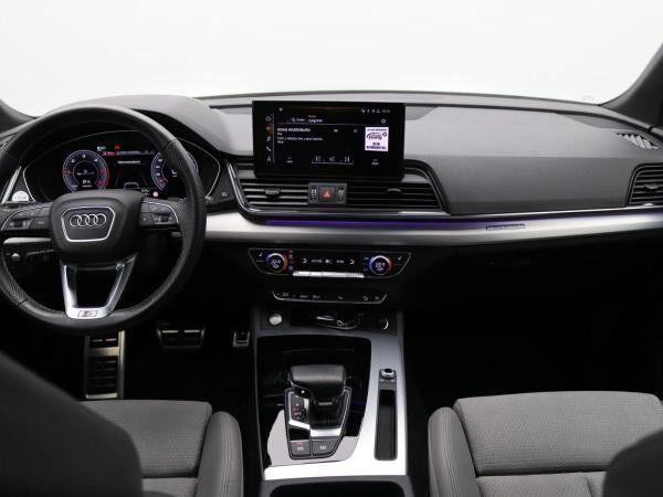 Audi Q5 S-Line 40 TDI quattro S-tronic / Matrix, AHK