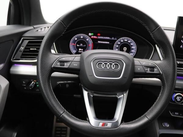 Audi Q5 S-Line 40 TDI quattro S-tronic / Matrix, AHK