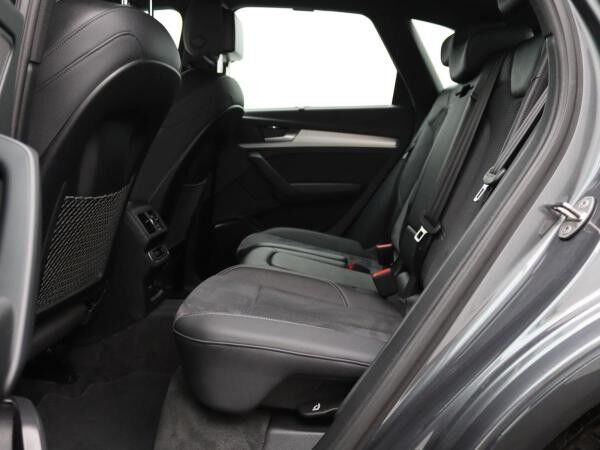 Audi Q5 S-Line 55 TFSIe quattro S-tronic / Pano, OLED