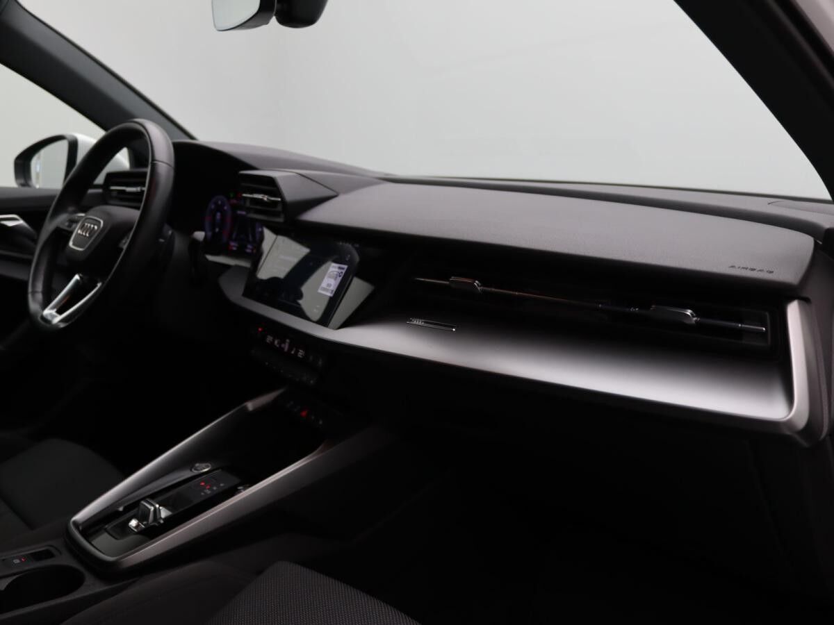 Audi A3 Sportback advanced 35TDI S-tronic / Navi, RFK