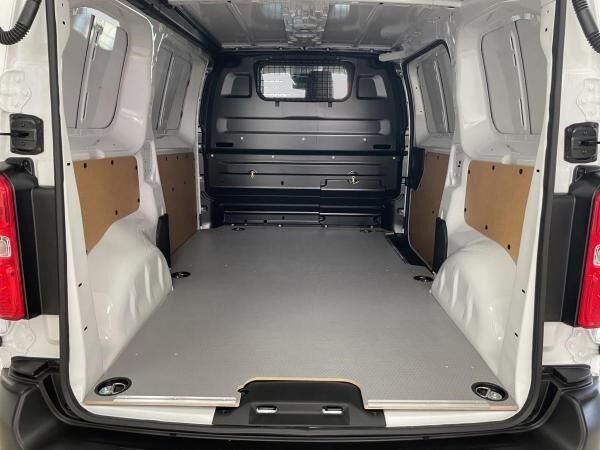 Toyota Proace 120 PS L1 Meister (Flügeltüren/verblecht) inkl. Ladeboden *Sofort verfügbar*