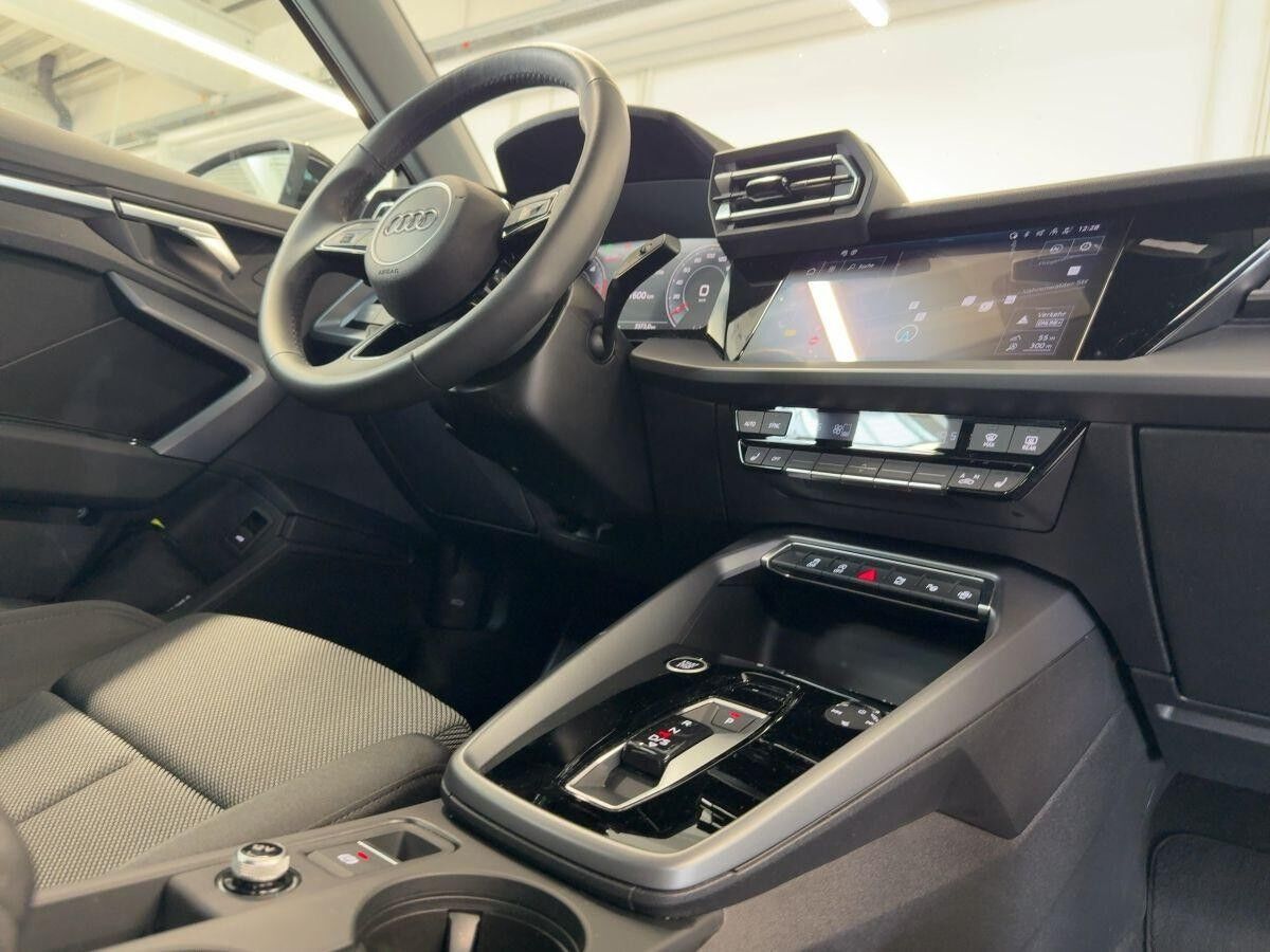 Audi A3 Sportback S line 35 TDI Kamera virtual Navi
