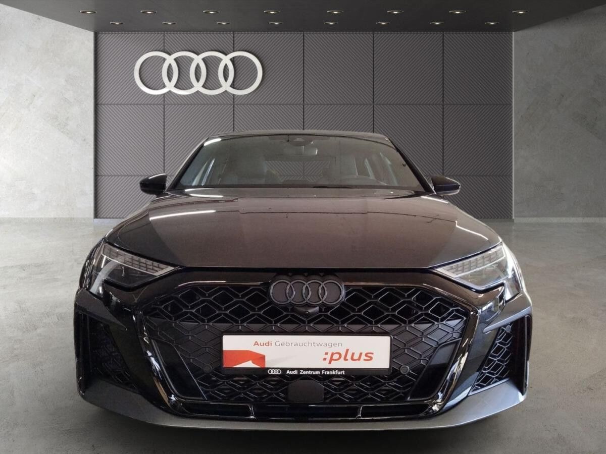 Audi RS3 Limousine quattro S tronic Matrix-LED Navi Sonos RS-Sportabgasanlage