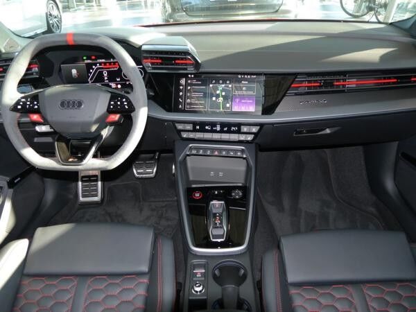 Audi RS3 Sportback (8YF)