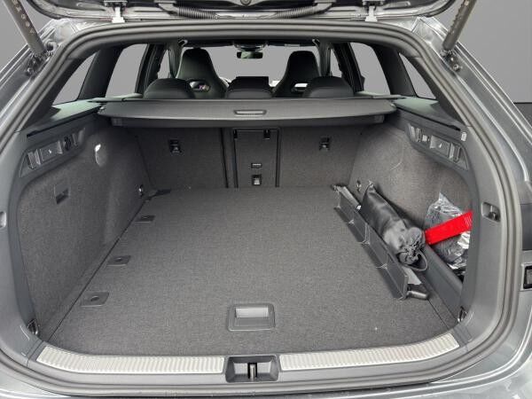 Skoda Superb Combi Sportline2,0 TDI 142kw AHZV, Canton, Assistenz Plus