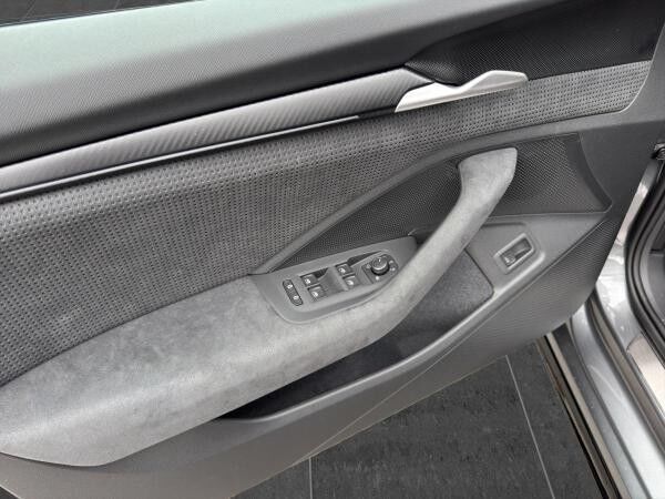 Skoda Superb Combi Sportline2,0 TDI 142kw AHZV, Canton, Assistenz Plus