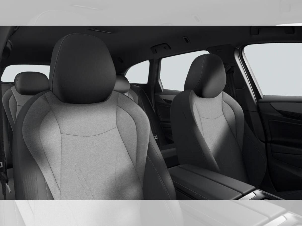 Volkswagen ID.7 Pro 77 kWh Ganzjahresreifen AHK Navi