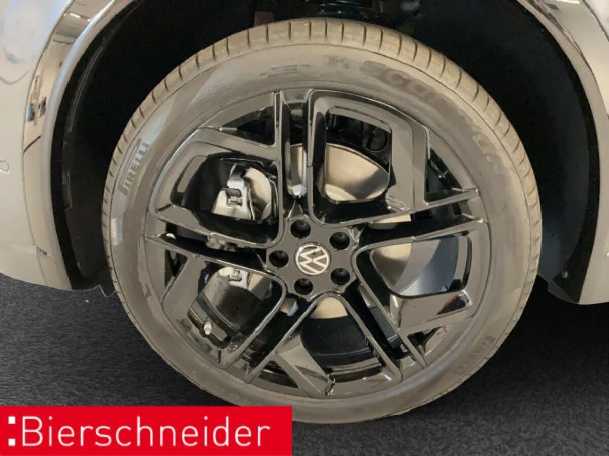 Volkswagen Tiguan R-Line 2.0 TDI DSG 4M. *AHK/PANO/STHZG/WR*