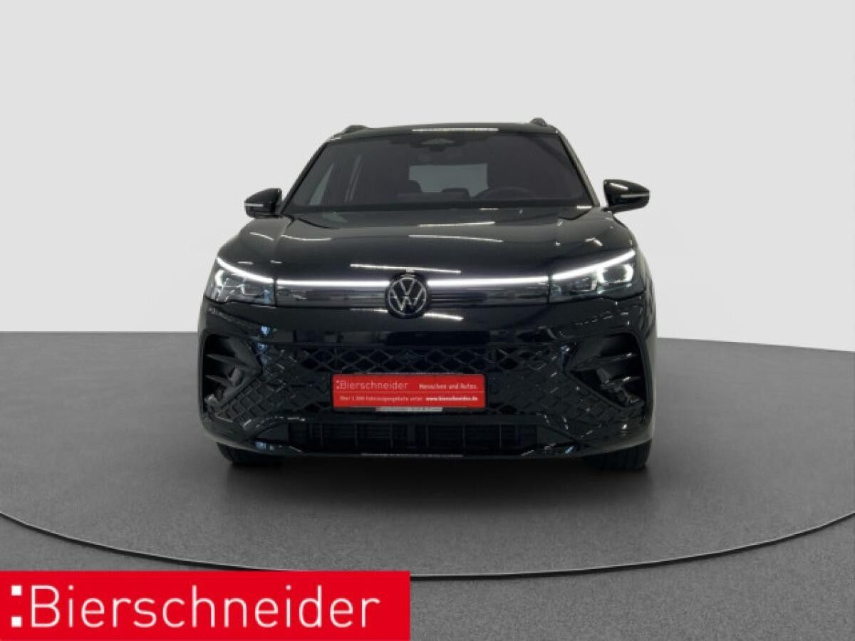 Volkswagen Tiguan R-Line 2.0 TDI DSG 4M. *AHK/PANO/STHZG/WR*