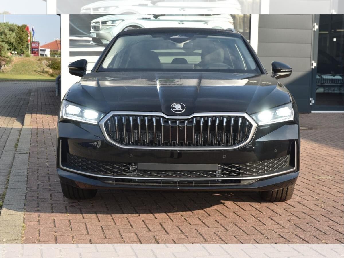 Skoda Superb Combi IV