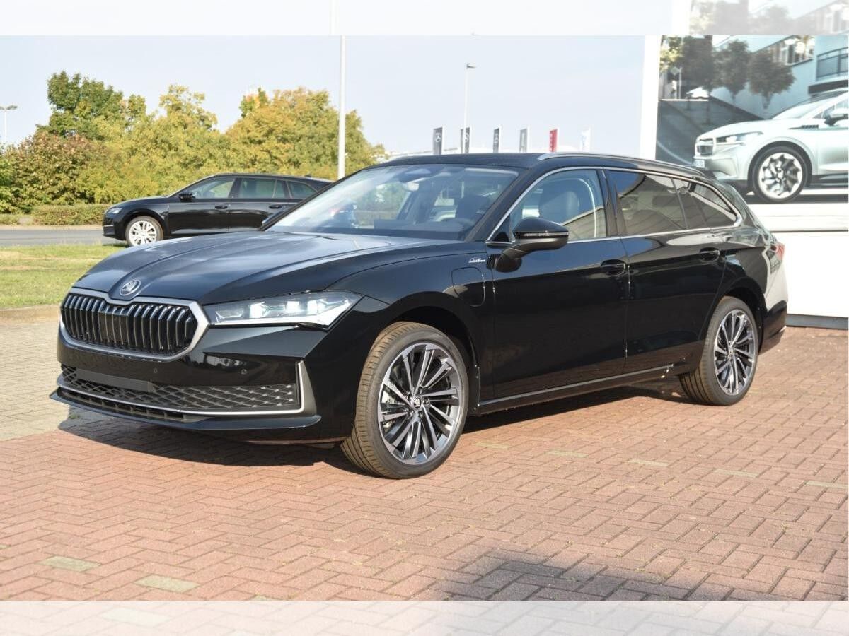 Skoda Superb Combi IV