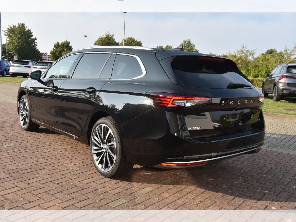 Skoda Superb Combi IV
