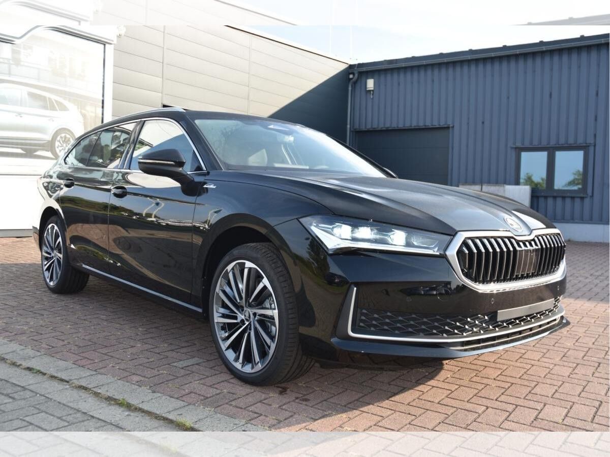 Skoda Superb Combi IV