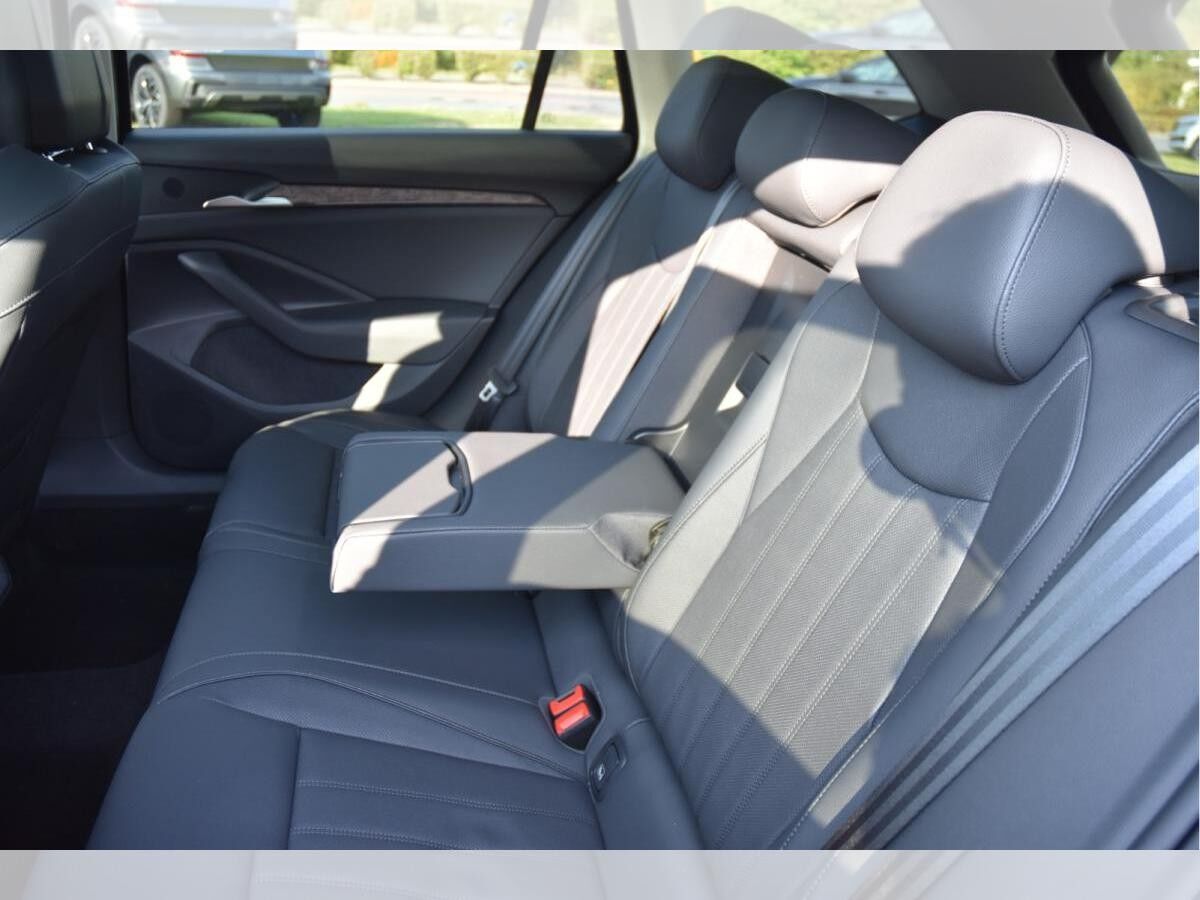 Skoda Superb Combi IV