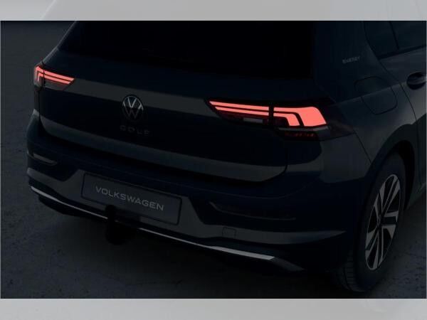 Volkswagen Golf Life Navi AHK Ganzjahresreifen RFK