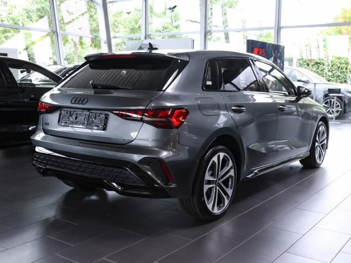 Audi A3 Sportback plug-in Hybrid S line ACC LED AHK Business Kamera Navi