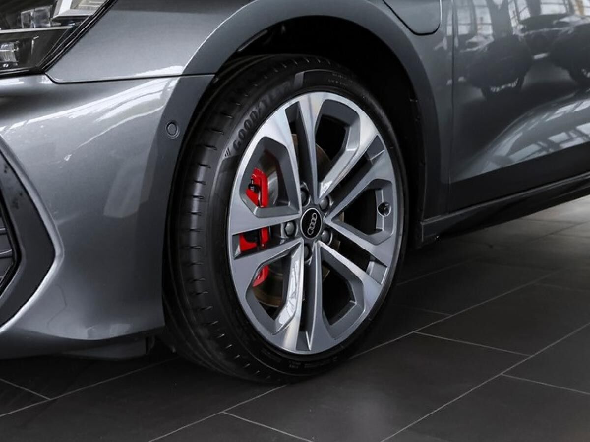 Audi A3 Sportback plug-in Hybrid S line ACC LED AHK Business Kamera Navi