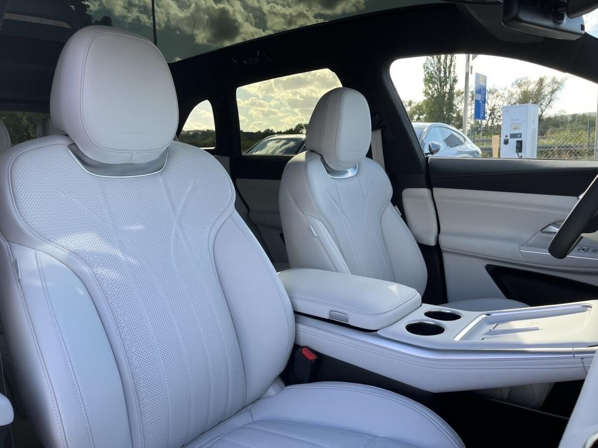 XPENG G9 AWD Performance MJ25 * Black Edition* AHZV *Premium Paket* Bestellfahrzeug in verschiedenen Innenfar