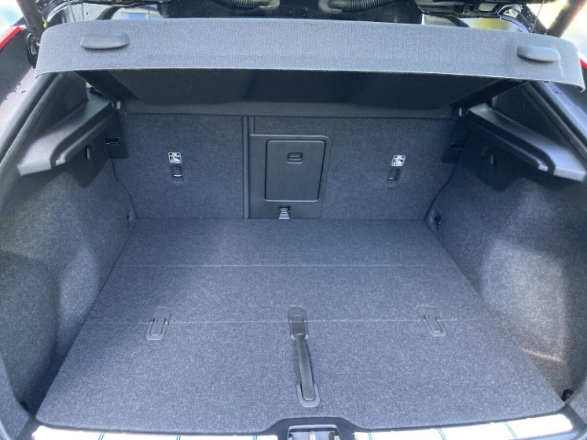 Volvo C40 Recharge Single Motor Ultimate *Vorführfahrzeug, sofort verfügbar*