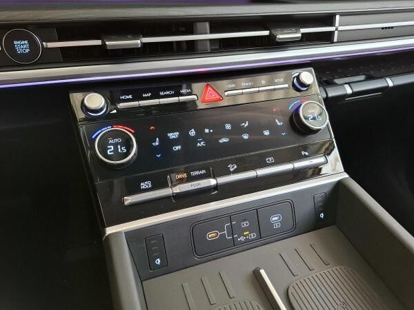 Hyundai Santa Fe HEV 1.6 T 4WD INTRO inkl. Winterräder
