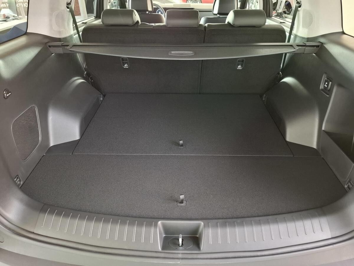 Hyundai SANTA FE HEV 1.6 T 4WD INTRO inkl. Winterräder