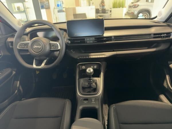 Jeep Avenger Altitude 1.2 GSE 17-Zoll Allwetter/Winterpaket