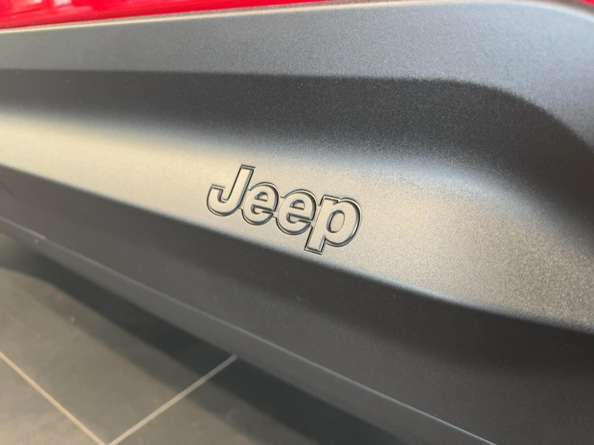 Jeep Avenger Altitude 1.2 GSE 17-Zoll Allwetter/Winterpaket