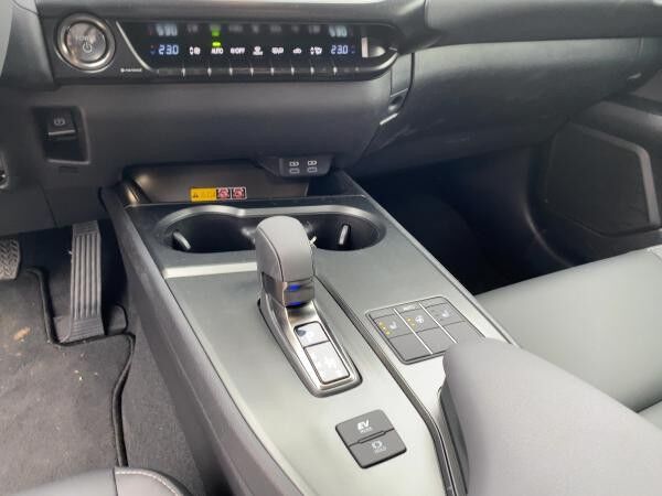 Lexus UX-300h ❤️💥F Sport Design❤️💥