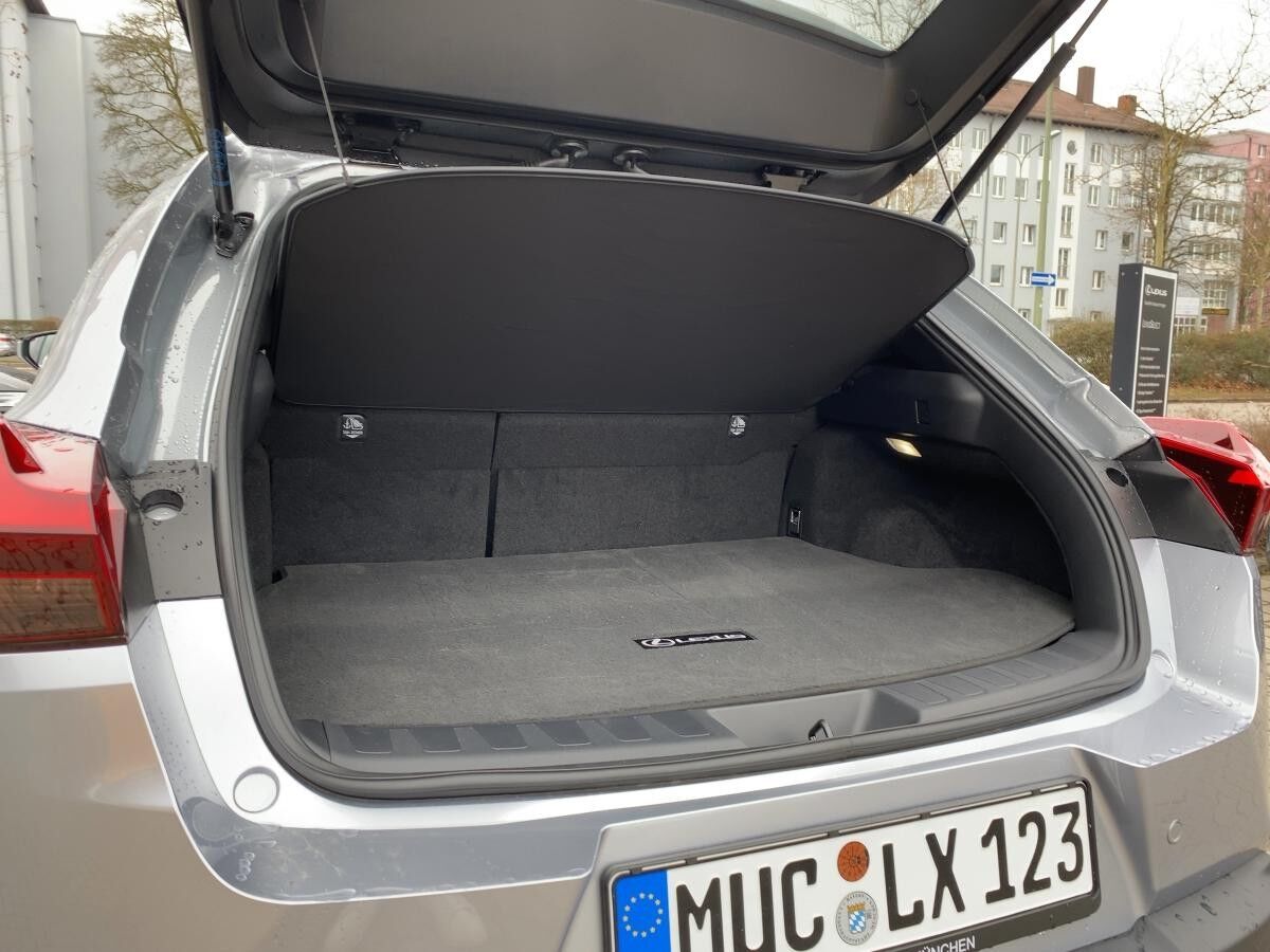 Lexus UX-300h ❤️💥F Sport Design❤️💥 Lexus UX-300h ❤️💥F Sport Design❤️💥