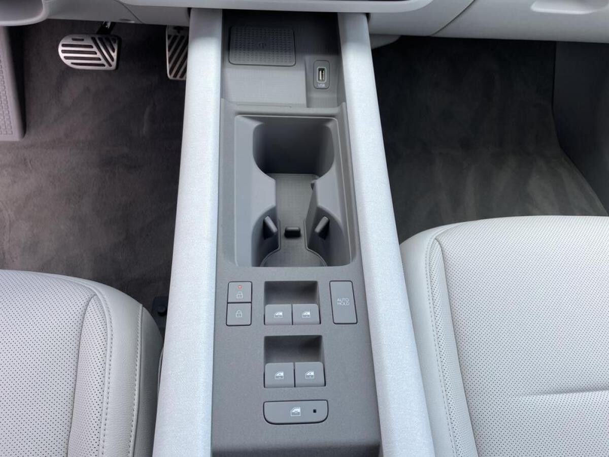 Hyundai IONIQ 6 77,4kWh UNIQ DIGI.AUSSEN LED NAVI 20LM