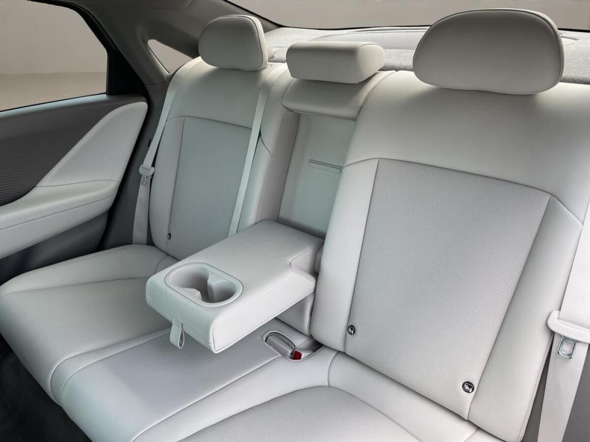 Hyundai IONIQ 6 77,4kWh UNIQ DIGI.AUSSEN LED NAVI 20LM