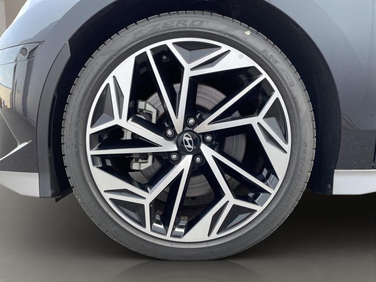 Hyundai IONIQ 6 77,4kWh UNIQ DIGI.AUSSEN LED NAVI 20LM