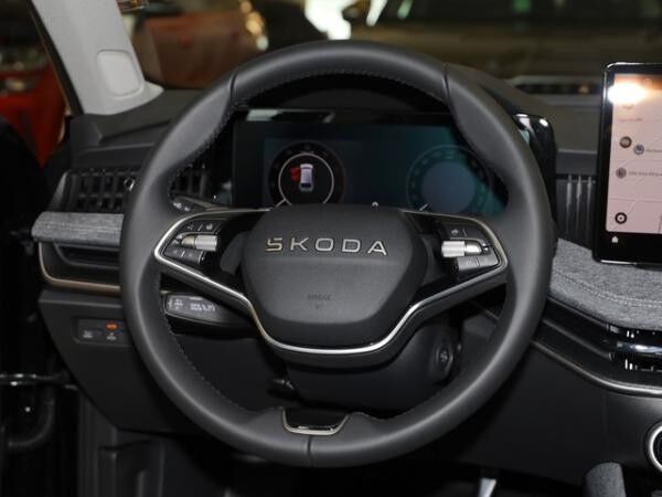 Skoda Superb Combi Selection 2,0 TDI DSG
