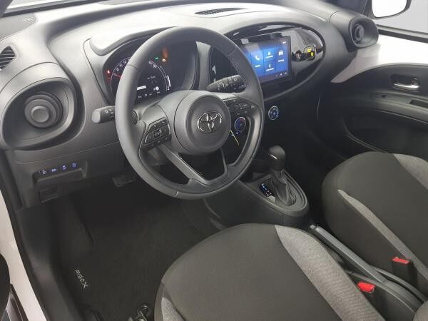 Toyota Aygo X Business Edition 72PS Automatik Sitzheizung / Rückfahrkamera SOFORT VERFÜGBAR