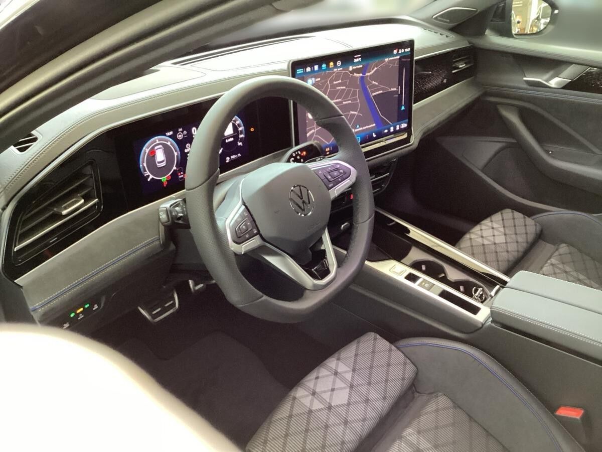 Volkswagen Passat R-Line *SOFORT VERFÜGBAR!* 2,0 l TDI SCR 110 kW (150 PS) 7-Gang-Doppelkupplungsgetriebe DSG Volkswagen Passat R-Line *SOFORT VERFÜGBAR!* 2,0 l TDI SCR 110 kW (150 PS) 7-Gang-Doppelkupplungsgetriebe DSG