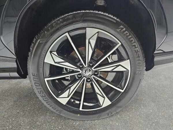 MG HS 1.5 HYBRID+ MY25 LUXURY LEDER 360-GRAD-KAMERA 19-ZOLL-LM